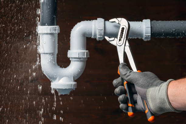 Professional Drain Cleaning technician working in Burrel, CA